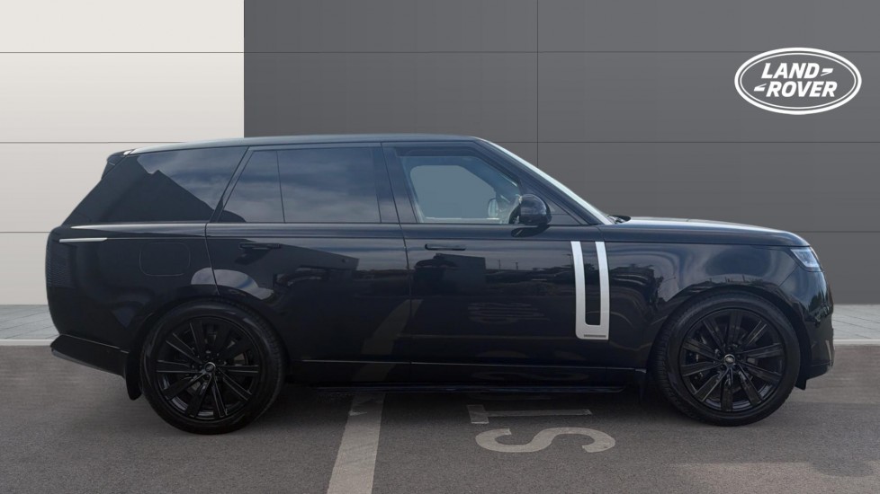 Land Rover Range Rover 4.4 P530 V8 Autobiography 4dr Auto Petrol Estate - Image 5