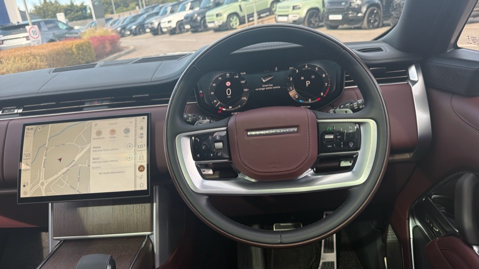 Land Rover Range Rover 4.4 P530 V8 Autobiography 4dr Auto Petrol Estate - Image 15