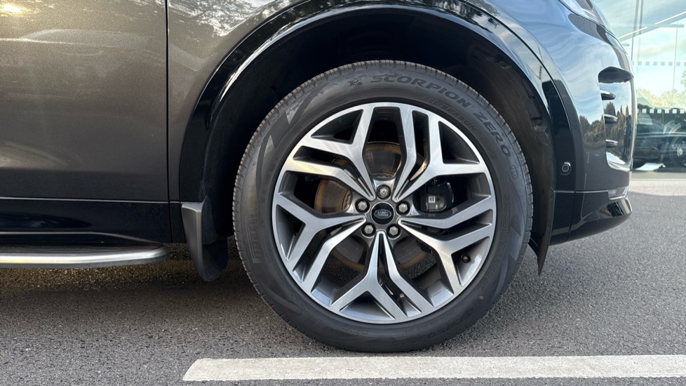 Land Rover Discovery Sport 2.0 D200 Metropolitan 5dr Auto [5 Seat] Diesel Station Wagon - Image 8