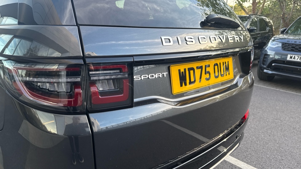 Land Rover Discovery Sport 2.0 D200 Metropolitan 5dr Auto [5 Seat] Diesel Station Wagon - Image 19