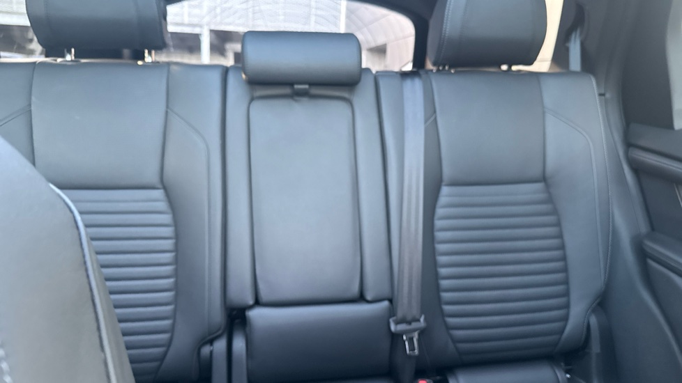 Land Rover Discovery Sport 2.0 D200 Metropolitan 5dr Auto [5 Seat] Diesel Station Wagon - Image 45