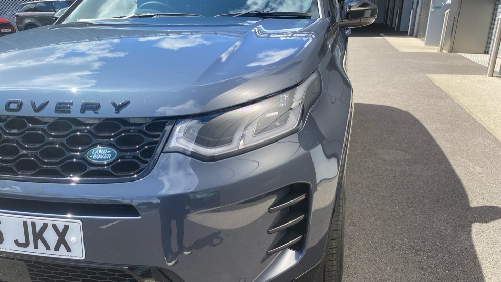Land Rover Discovery Sport 2.0 D200 Dynamic SE 5dr Auto [7 Seat] Diesel Station Wagon - Image 17