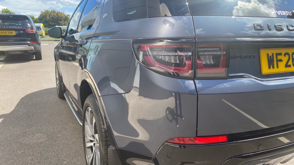 Land Rover Discovery Sport 2.0 D200 Dynamic SE 5dr Auto [7 Seat] Diesel Station Wagon - Image 19