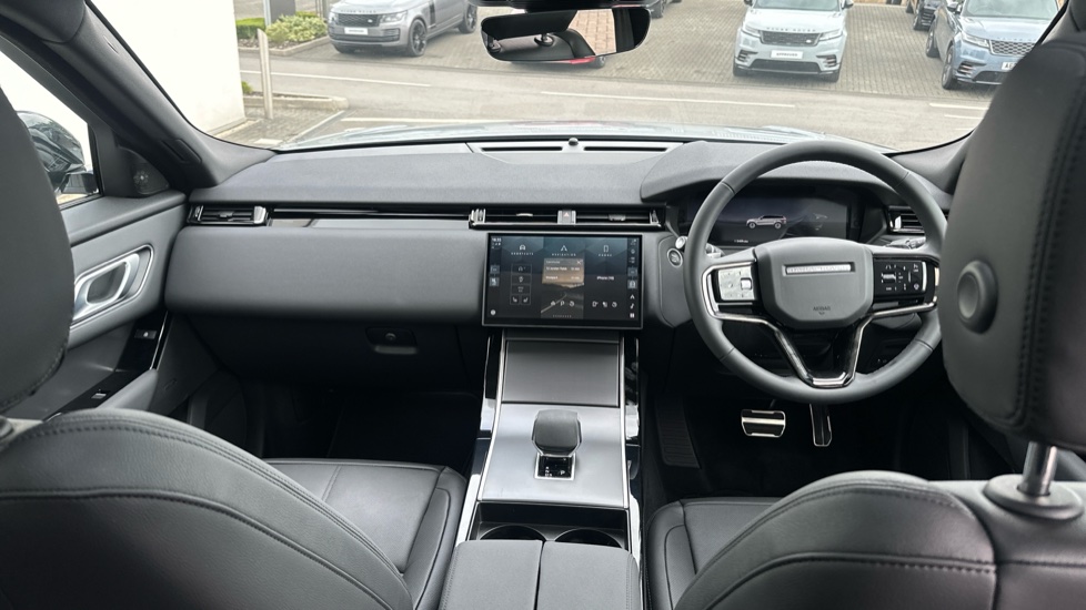 Land Rover Range Rover Velar 3.0 D300 MHEV Dynamic SE 5dr Auto Diesel Estate - Image 9