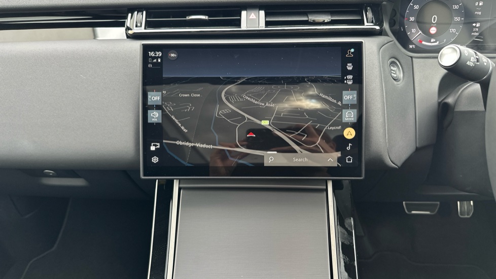 Land Rover Range Rover Velar 3.0 D300 MHEV Dynamic SE 5dr Auto Diesel Estate - Image 14