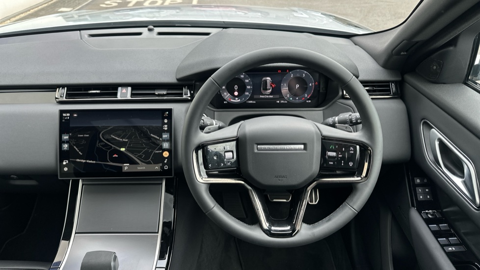 Land Rover Range Rover Velar 3.0 D300 MHEV Dynamic SE 5dr Auto Diesel Estate - Image 15