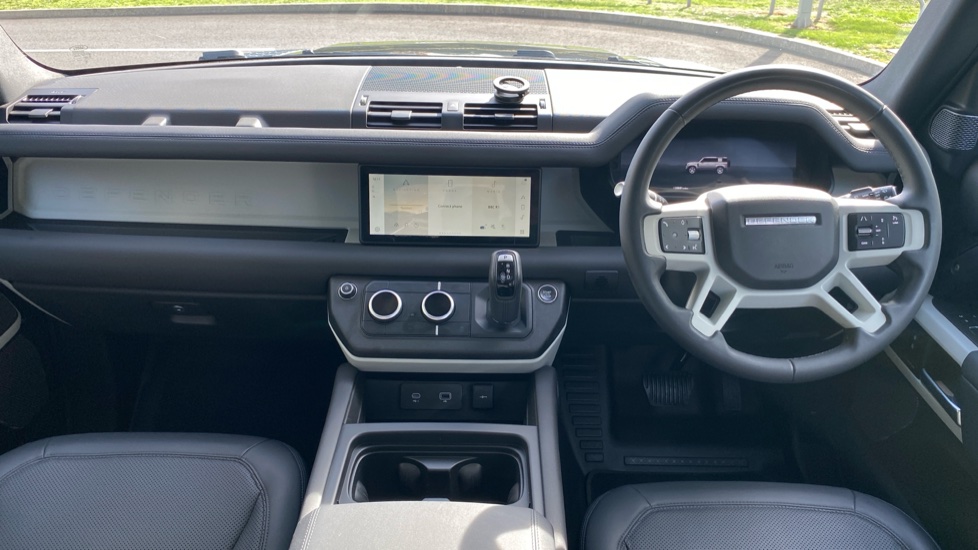 Land Rover Defender 3.0 D250 SE 110 5dr Auto Diesel Estate - Image 9