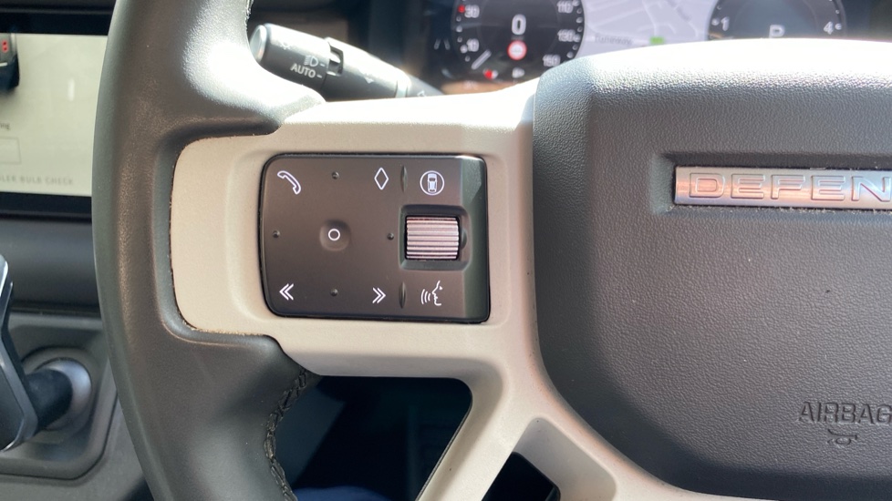 Land Rover Defender 3.0 D250 SE 110 5dr Auto Diesel Estate - Image 30
