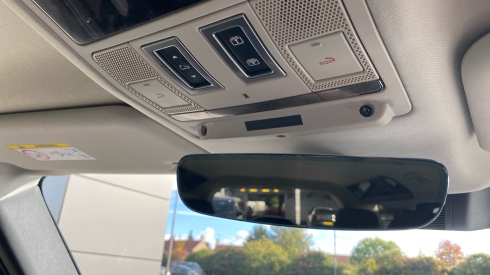 Land Rover Defender 3.0 D250 SE 110 5dr Auto Diesel Estate - Image 36