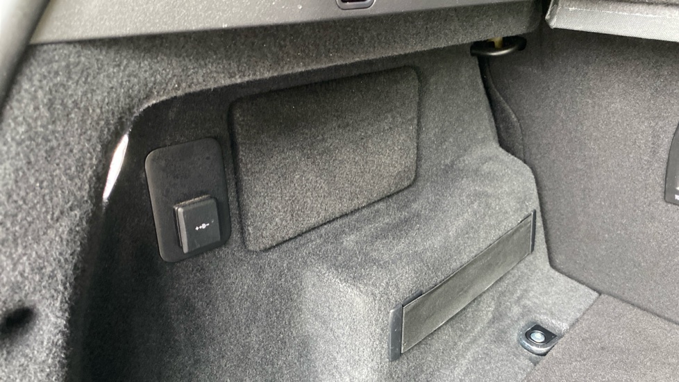 Land Rover Range Rover Evoque 2.0 D200 Dynamic SE 5dr Auto Diesel Hatchback - Image 22
