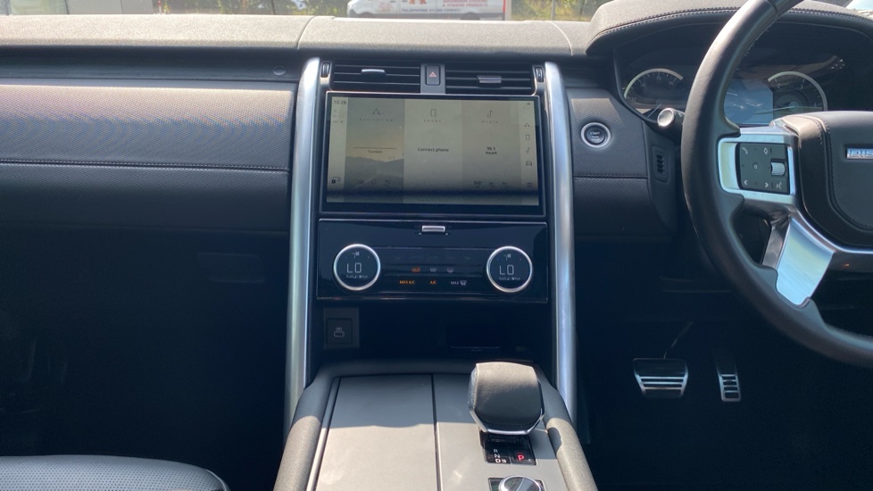 Land Rover Discovery 3.0 D300 Metropolitan Edition 5dr Auto Diesel Station Wagon - Image 14