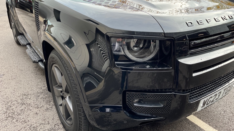 Land Rover Defender 3.0 D250 X-Dynamic S 110 5dr Auto Diesel Estate - Image 14
