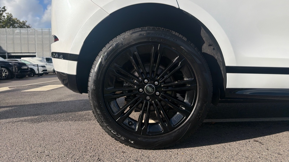Land Rover Range Rover Evoque 2.0 D200 Dynamic HSE 5dr Auto Diesel Hatchback - Image 8