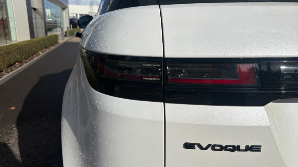 Land Rover Range Rover Evoque 2.0 D200 Dynamic HSE 5dr Auto Diesel Hatchback - Image 19