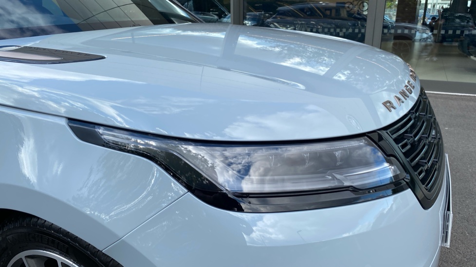 Land Rover Range Rover Velar 2.0 D200 MHEV Autobiography 5dr Auto [Revised] Diesel Estate - Image 17