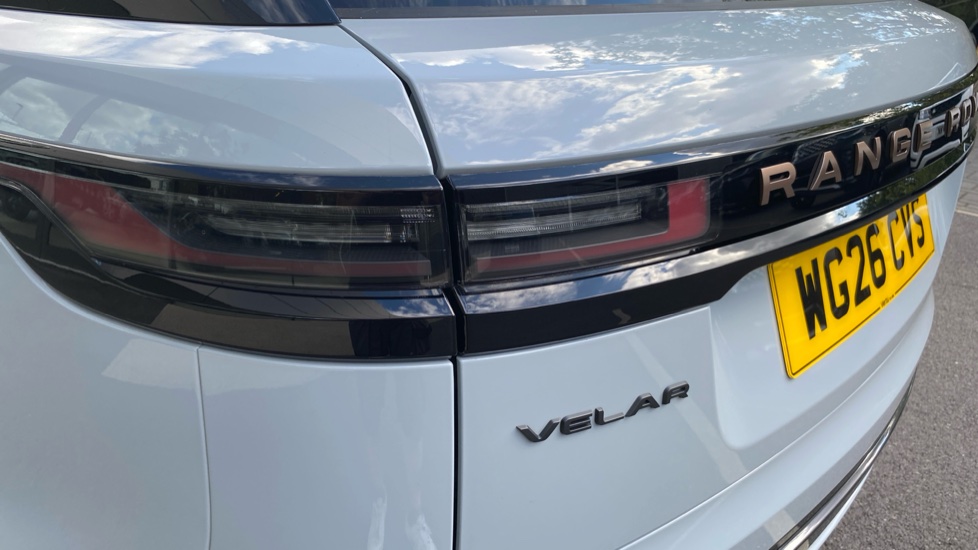 Land Rover Range Rover Velar 2.0 D200 MHEV Autobiography 5dr Auto [Revised] Diesel Estate - Image 19