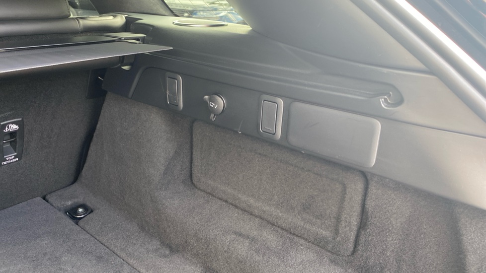 Land Rover Range Rover Velar 2.0 D200 MHEV Autobiography 5dr Auto [Revised] Diesel Estate - Image 31