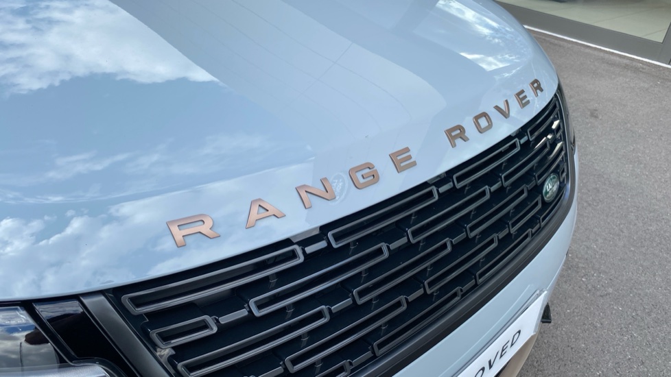 Land Rover Range Rover Velar 2.0 D200 MHEV Autobiography 5dr Auto [Revised] Diesel Estate - Image 41