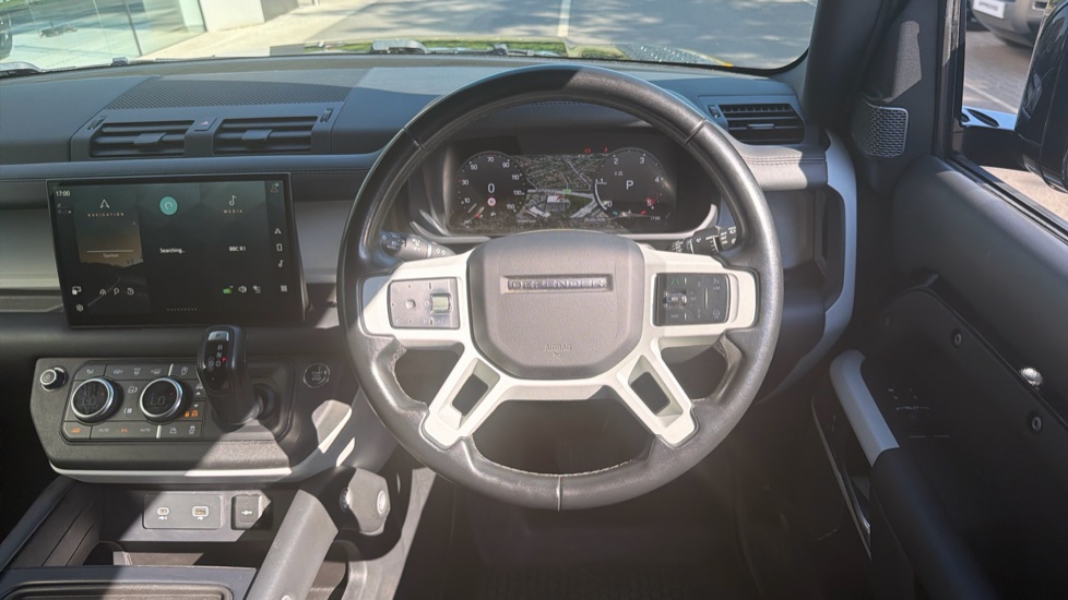Land Rover Defender 90 Diesel 3.0 D300 Hard Top X-Dynamic HSE Auto - Image 15