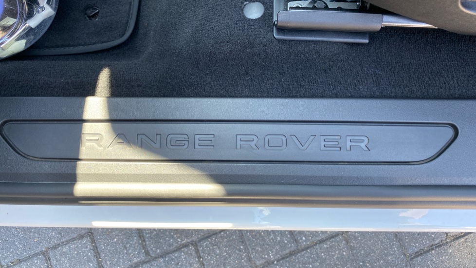 Land Rover Range Rover Evoque 2.0 D200 S 5dr Auto Diesel Hatchback - Image 37