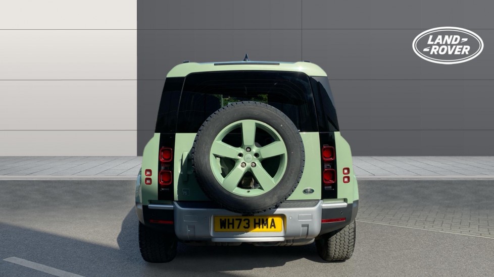 Land Rover Defender 3.0 D300 75th Limited Edition 110 5dr Auto Diesel Estate - Image 3