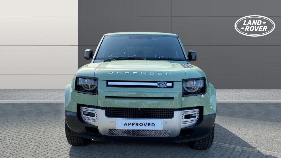Land Rover Defender 3.0 D300 75th Limited Edition 110 5dr Auto Diesel Estate - Image 4