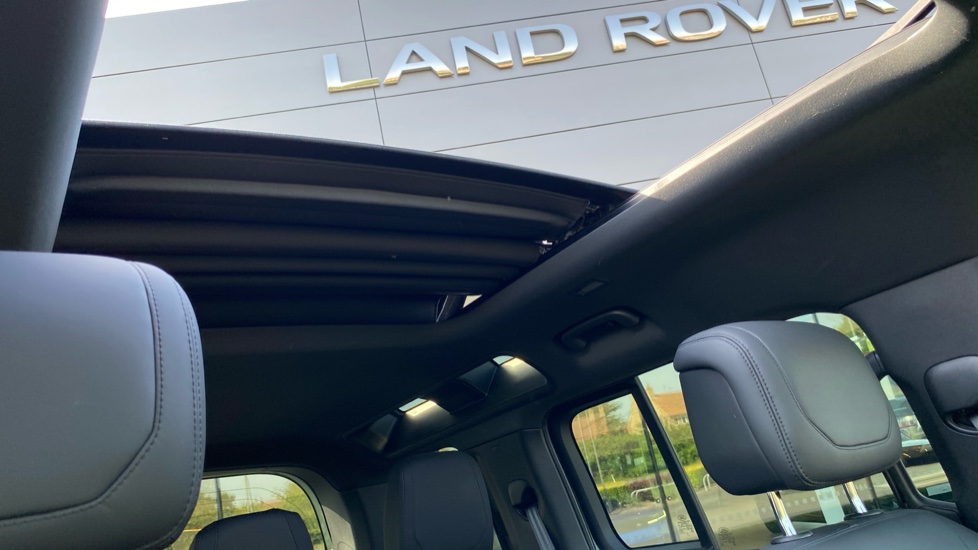 Land Rover Defender 3.0 D300 75th Limited Edition 110 5dr Auto Diesel Estate - Image 12