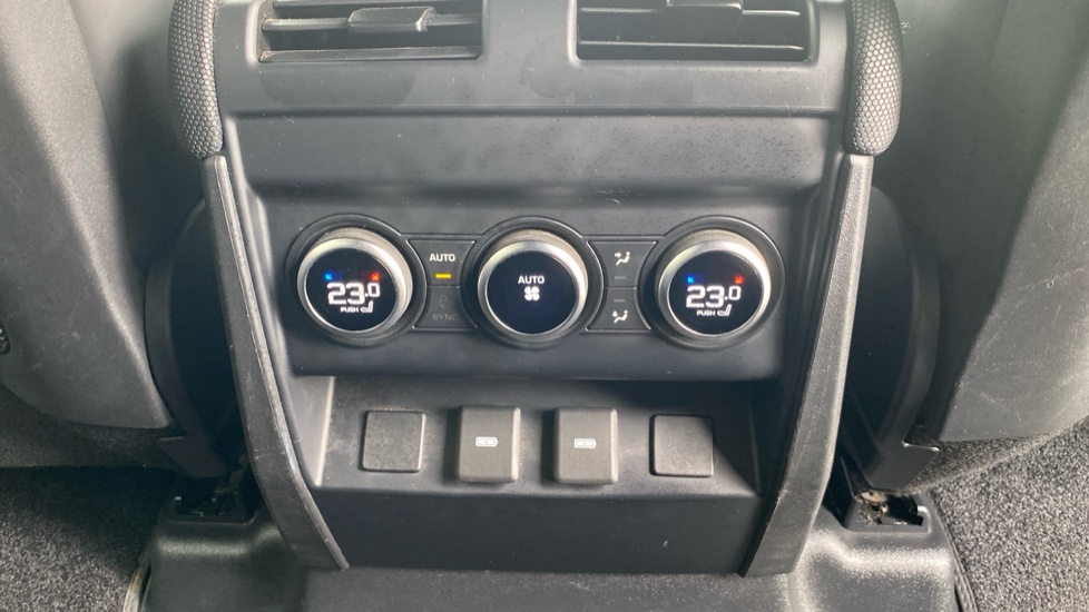 Land Rover Defender 3.0 D300 75th Limited Edition 110 5dr Auto Diesel Estate - Image 38