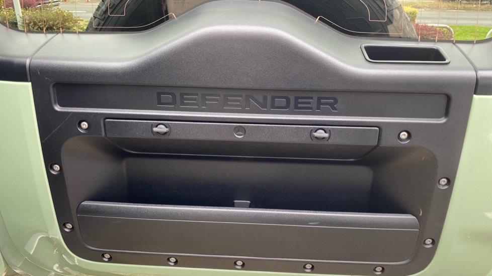 Land Rover Defender 3.0 D300 75th Limited Edition 110 5dr Auto Diesel Estate - Image 44