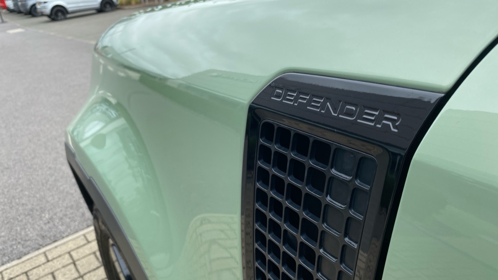Land Rover Defender 3.0 D300 75th Limited Edition 110 5dr Auto Diesel Estate - Image 47