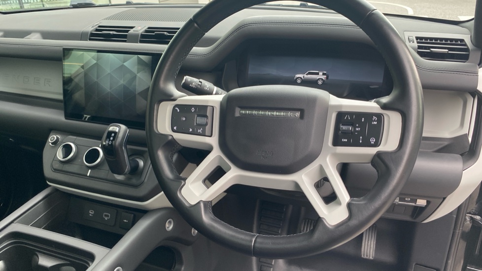 Land Rover Defender 3.0 D250 X-Dynamic HSE 110 5dr Auto Diesel Estate - Image 11