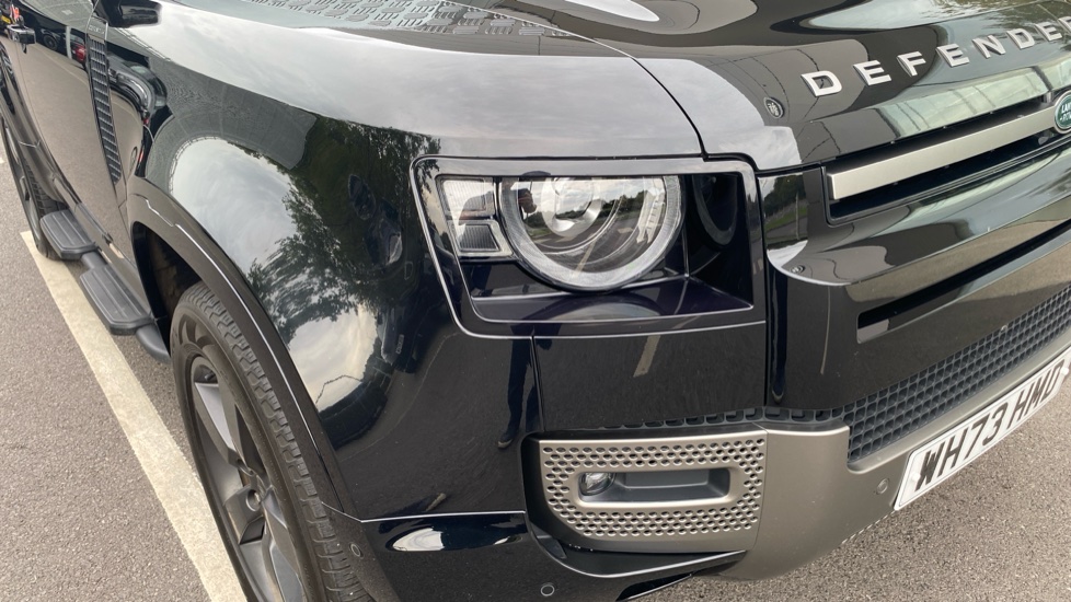 Land Rover Defender 3.0 D250 X-Dynamic HSE 110 5dr Auto Diesel Estate - Image 13