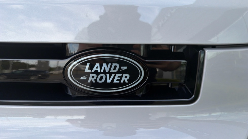 Land Rover Defender 3.0 D350 X-Dynamic HSE 90 3dr Auto Diesel Estate - Image 54