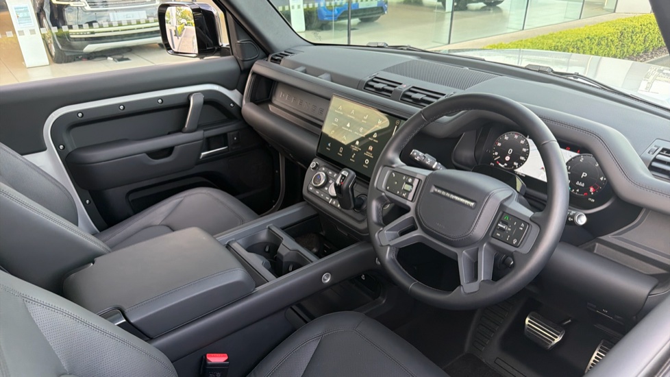 Land Rover Defender 3.0 D350 X-Dynamic HSE 90 3dr Auto Diesel Estate - Image 59
