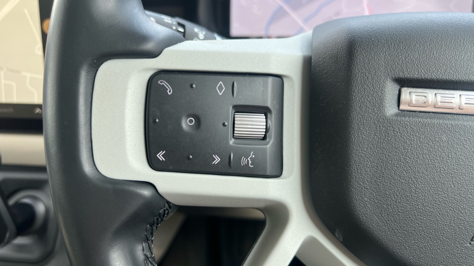 Land Rover Defender 3.0 D250 XS Edition 110 5dr Auto Diesel Estate - Image 33