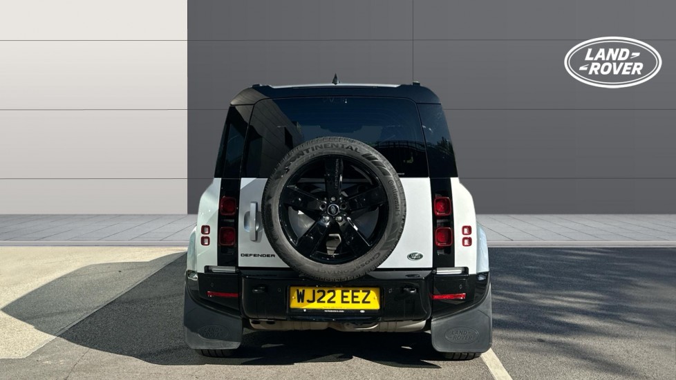 Land Rover Defender 3.0 D250 X-Dynamic HSE 110 5dr Auto Diesel Estate - Image 6