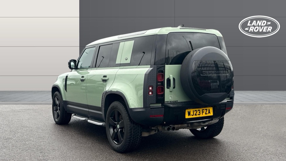 Land Rover Defender 3.0 D300 75th Limited Edition 110 5dr Auto Diesel Estate - Image 2
