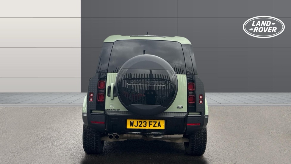 Land Rover Defender 3.0 D300 75th Limited Edition 110 5dr Auto Diesel Estate - Image 6