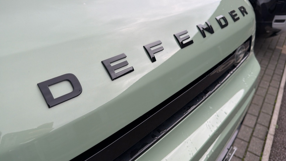 Land Rover Defender 3.0 D300 75th Limited Edition 110 5dr Auto Diesel Estate - Image 60