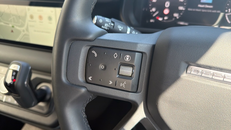 Land Rover Defender 2.0 P300 X-Dynamic SE 90 3dr Auto [6 Seat] Petrol Estate - Image 23