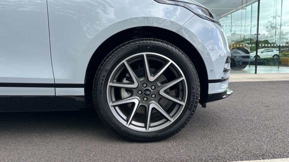 Land Rover Range Rover Velar 2.0 P250 Dynamic HSE 5dr Auto Petrol Estate - Image 8