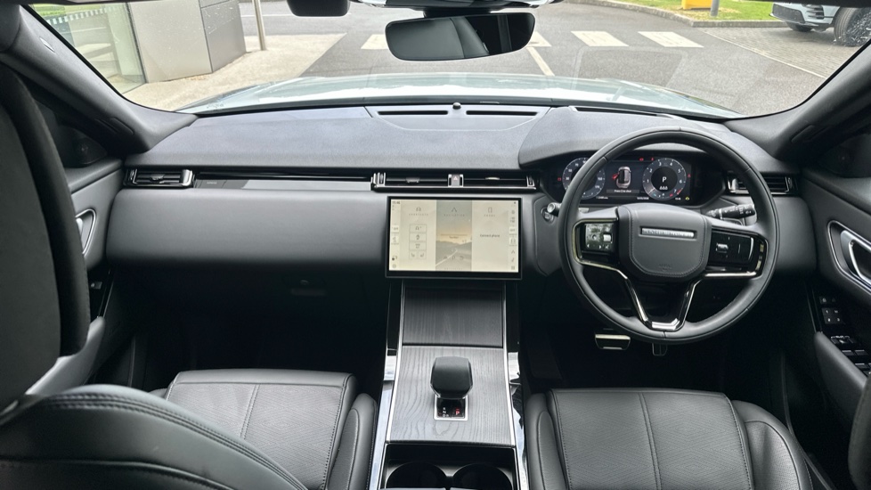 Land Rover Range Rover Velar 2.0 P250 Dynamic HSE 5dr Auto Petrol Estate - Image 9