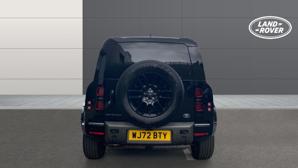Land Rover Defender 3.0 D250 X-Dynamic S 110 5dr Auto Diesel Estate - Image 6