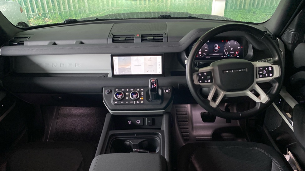 Land Rover Defender 3.0 D250 X-Dynamic S 110 5dr Auto Diesel Estate - Image 9