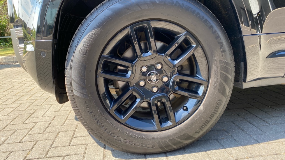 Land Rover Defender 3.0 D250 X-Dynamic S 110 5dr Auto Diesel Estate - Image 42