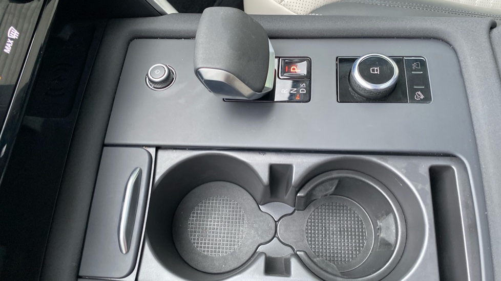 Land Rover Discovery 3.0 D350 Metropolitan Edition 5dr Auto Diesel Station Wagon - Image 39