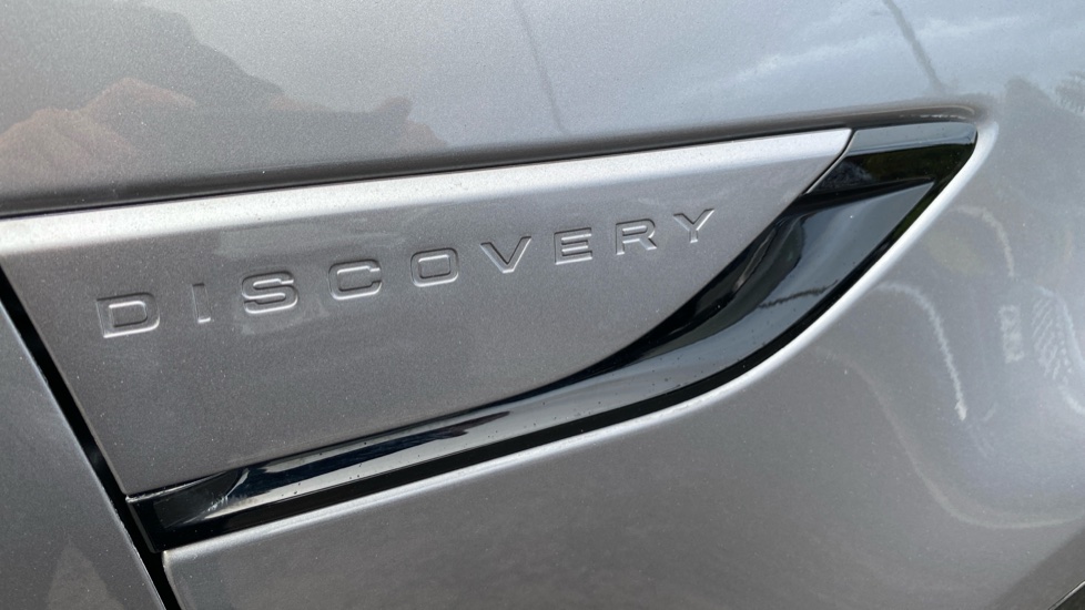 Land Rover Discovery 3.0 D350 Metropolitan Edition 5dr Auto Diesel Station Wagon - Image 54