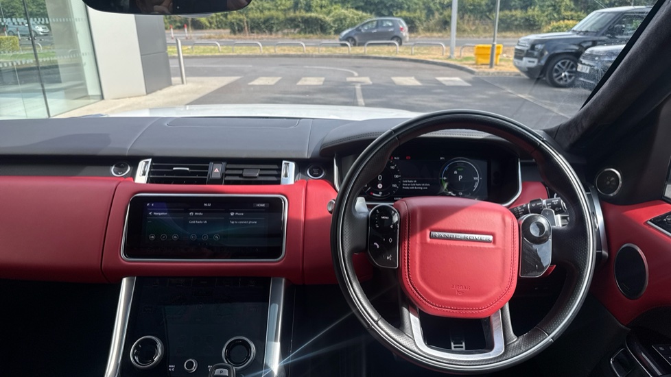 Land Rover Range Rover Sport 2.0 P400e Autobiography Dynamic 5dr Auto Estate - Image 9