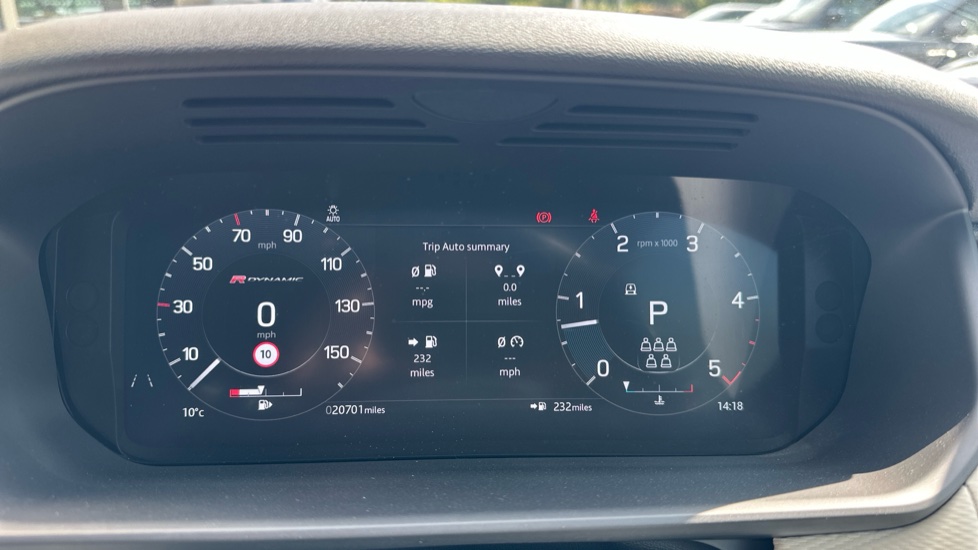 Land Rover Discovery 3.0 D300 R-Dynamic HSE 5dr Auto Diesel Station Wagon - Image 16