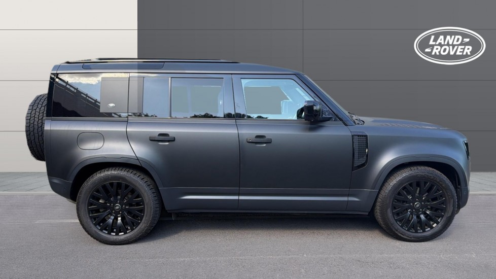Land Rover Defender 2.0 D240 S 110 5dr Auto Diesel Estate - Image 5